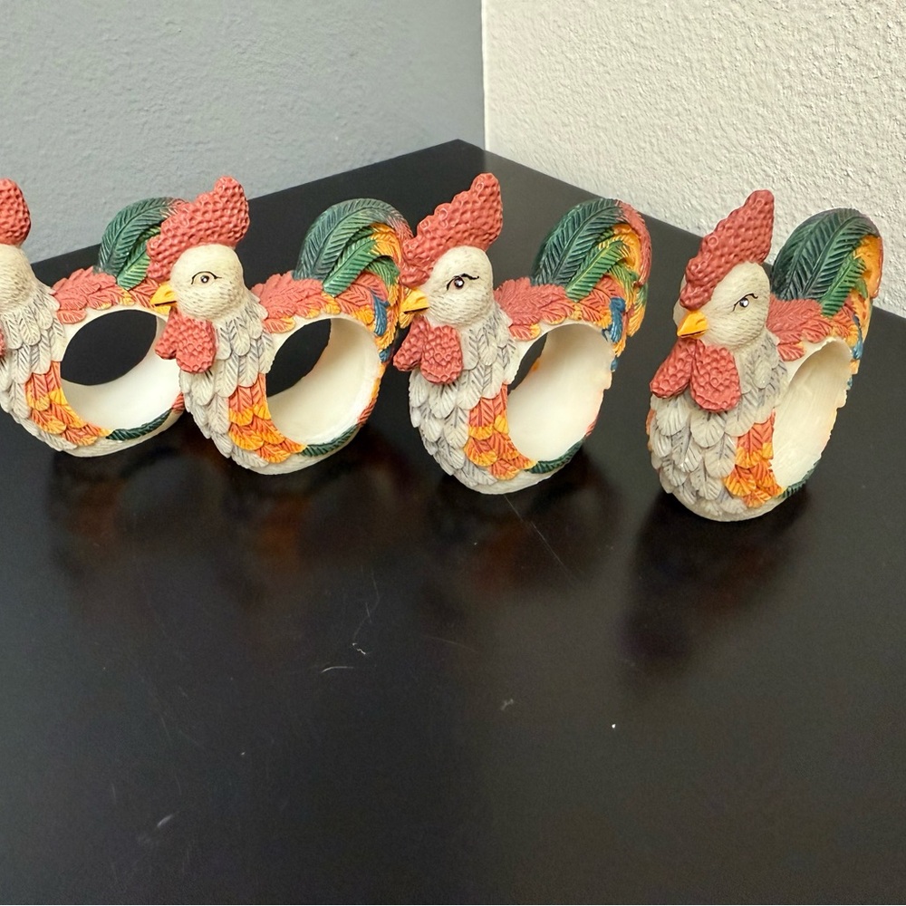 Set of 4 Colorful acrylic Rooster Napkin Rings